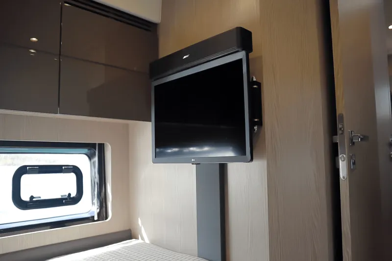 Slide: The Image of Azimut Atlantis 45 2022 - 23