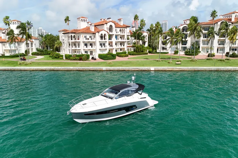 Slide: The Image of Azimut Atlantis 45 2022 - 5