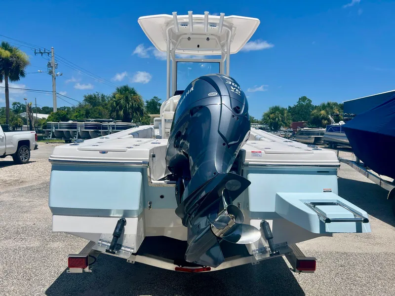 Slide: The Image of Robalo 246 Cayman 2026 - 3