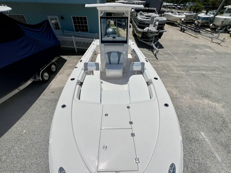 Slide: The Image of Robalo 246 Cayman 2026 - 27
