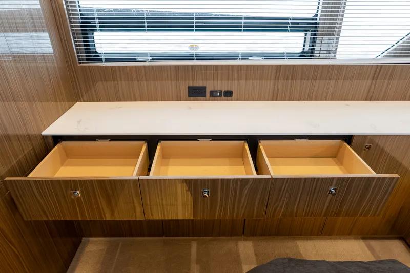 Slide: The Image of Cruisers Yachts 50 Cantius 2024 - 18