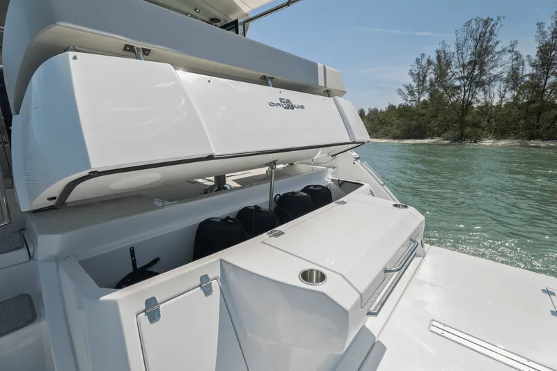 Slide: The Image of Cruisers Yachts 50 Cantius 2024 - 32