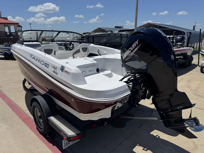 Slide: The Image of Tahoe® 185 S 2022 - 3