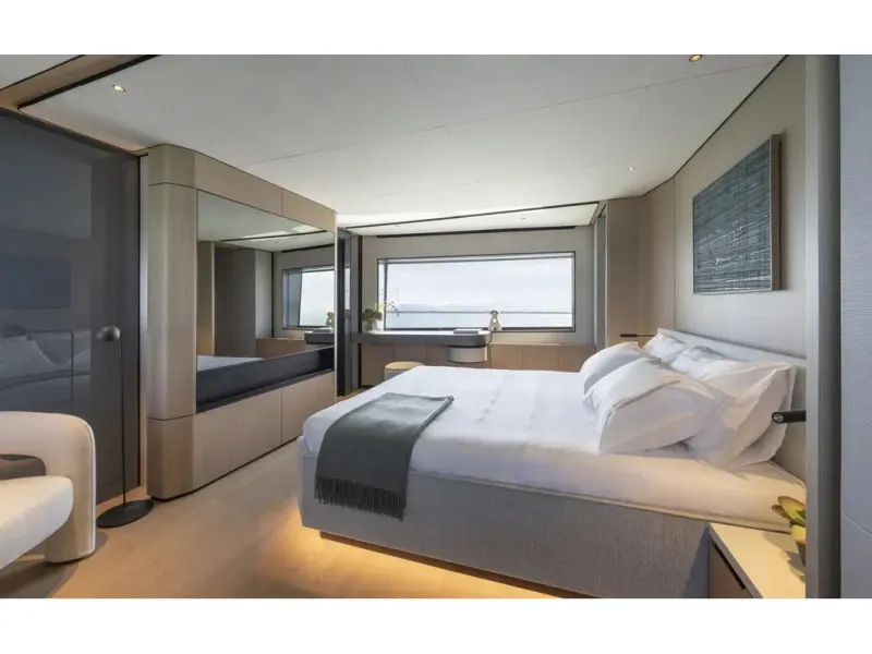 Slide: The Image of Azimut GRANDE 30M 2026 - 11