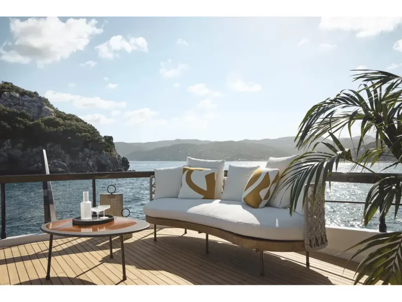 Slide: The Image of Azimut FLY 82 2026 - 23