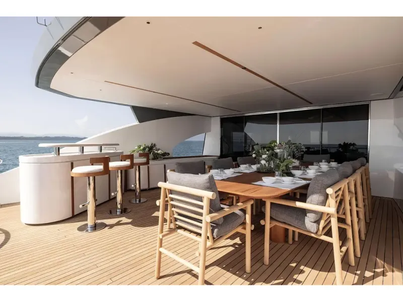 Slide: The Image of Azimut MAGELLANO 30M 2026 - 27