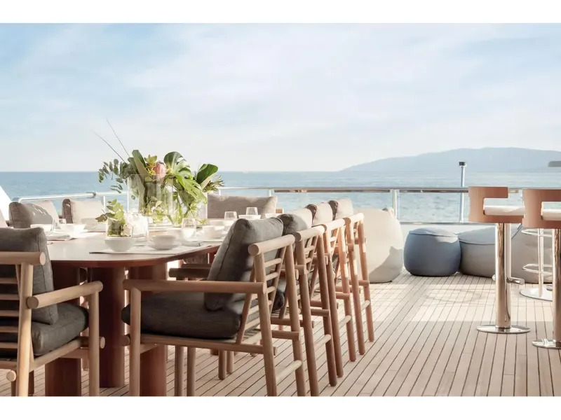 Slide: The Image of Azimut MAGELLANO 30M 2026 - 28