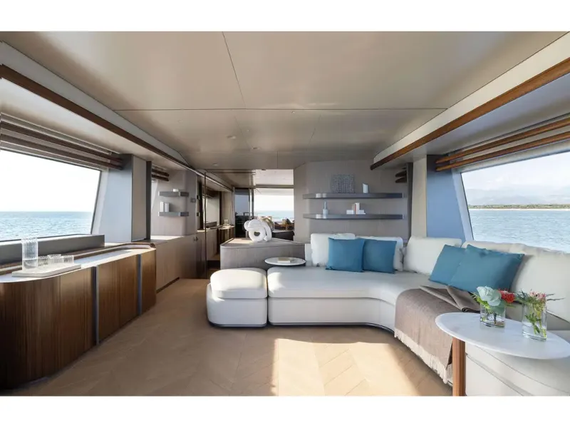 Slide: The Image of Azimut MAGELLANO 30M 2026 - 30