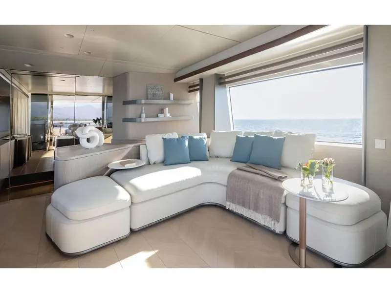 Slide: The Image of Azimut MAGELLANO 30M 2026 - 31