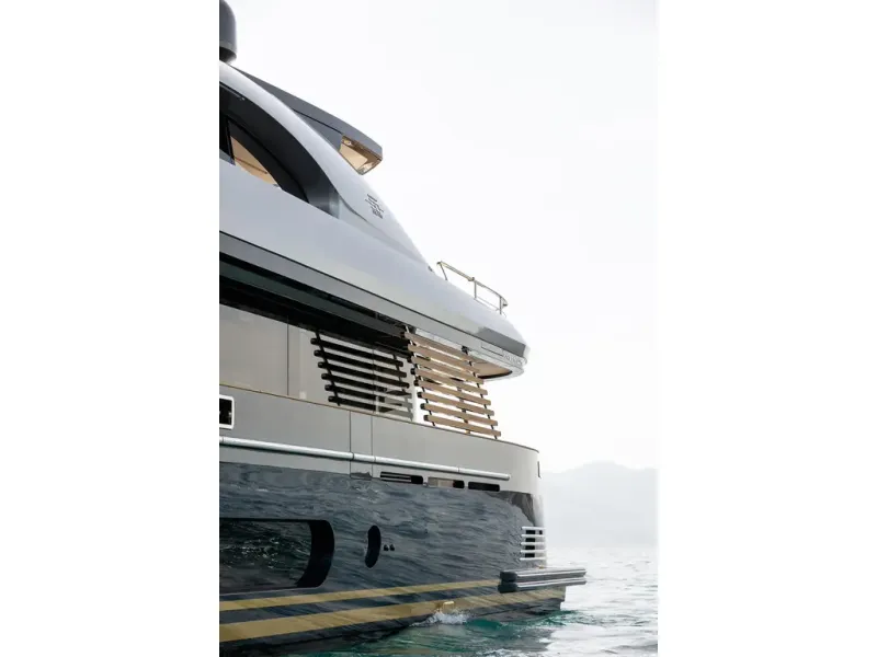 Slide: The Image of Azimut MAGELLANO 30M 2026 - 6