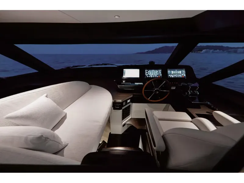 Slide: The Image of Azimut MAGELLANO 25M 2026 - 11