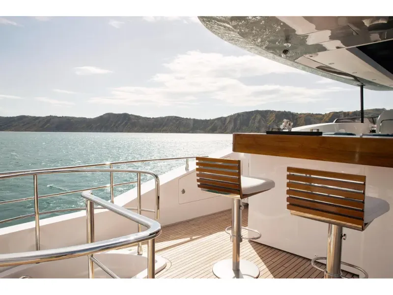 Slide: The Image of Azimut MAGELLANO 25M 2026 - 30