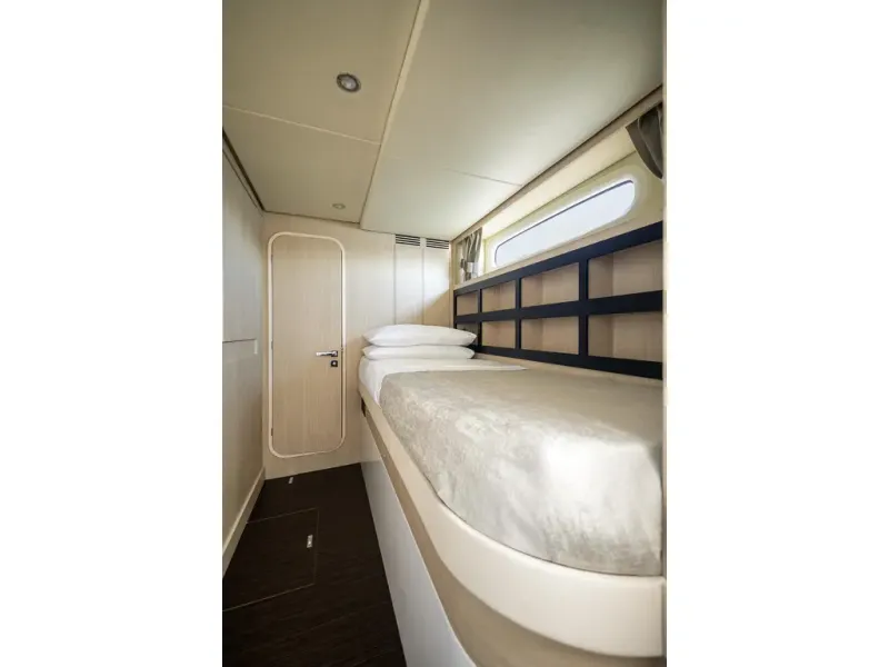 Slide: The Image of Azimut MAGELLANO 66 2026 - 14