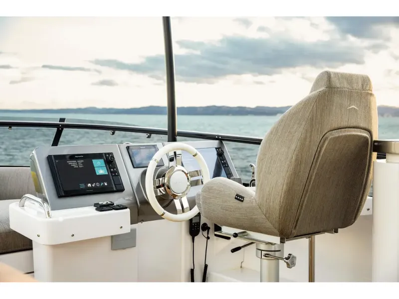 Slide: The Image of Azimut MAGELLANO 66 2026 - 24