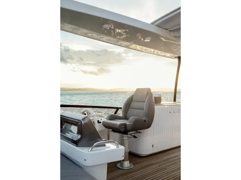 Slide: The Image of Azimut MAGELLANO 66 2026 - 26