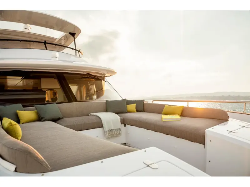 Slide: The Image of Azimut MAGELLANO 66 2026 - 34