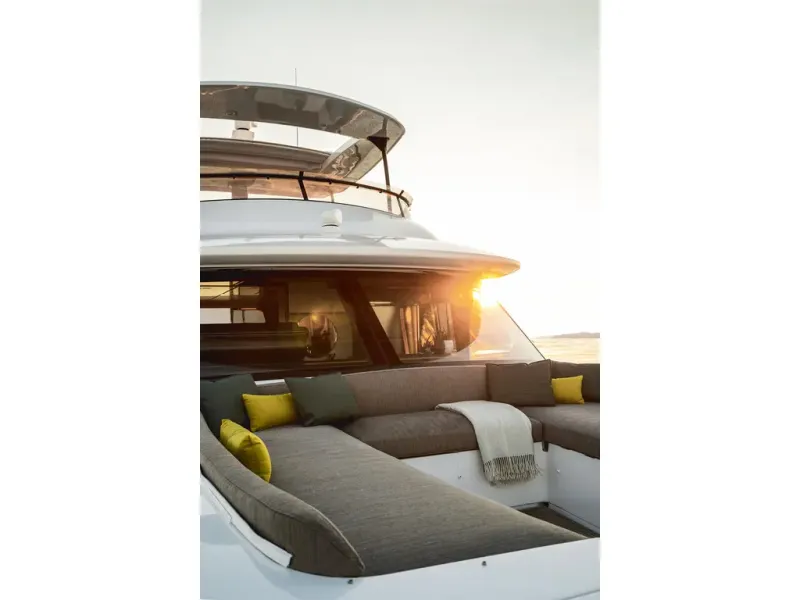 Slide: The Image of Azimut MAGELLANO 66 2026 - 35