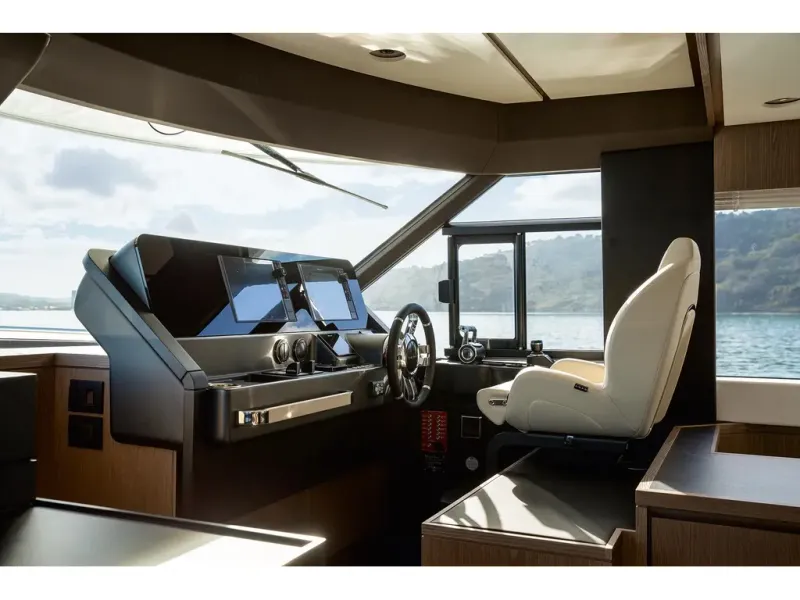 Slide: The Image of Azimut MAGELLANO 66 2026 - 45