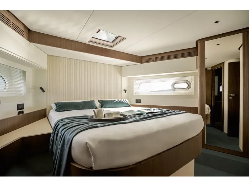 Slide: The Image of Azimut MAGELLANO 66 2026 - 64