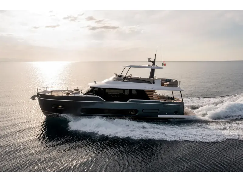 Slide: The Image of Azimut MAGELLANO 60 2026 - 2