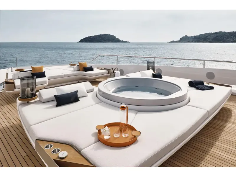 Slide: The Image of Azimut GRANDE TRIDECK 2026 - 20