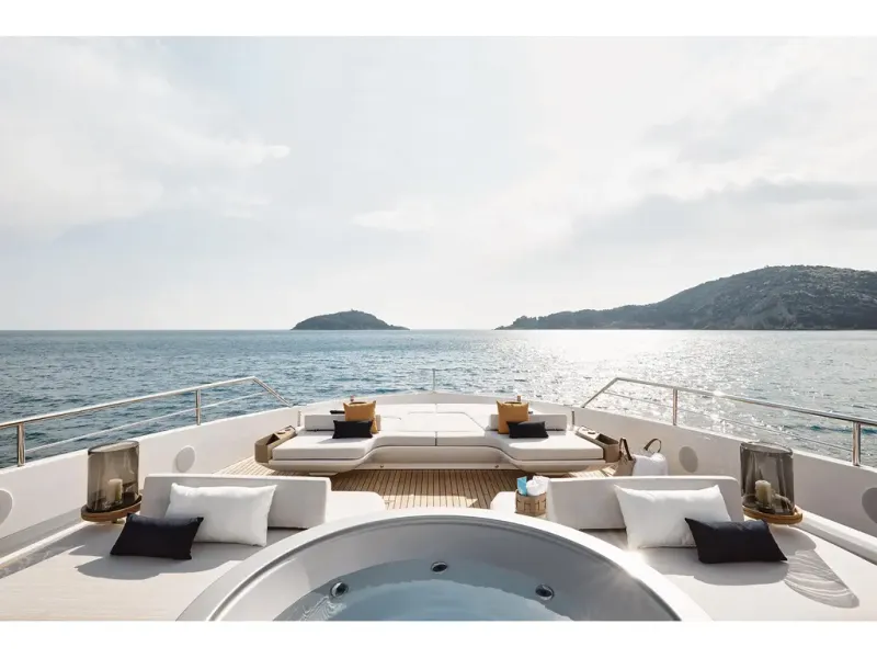 Slide: The Image of Azimut GRANDE TRIDECK 2026 - 21