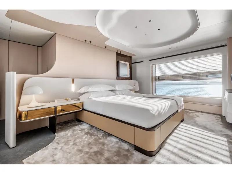 Slide: The Image of Azimut GRANDE TRIDECK 2026 - 40