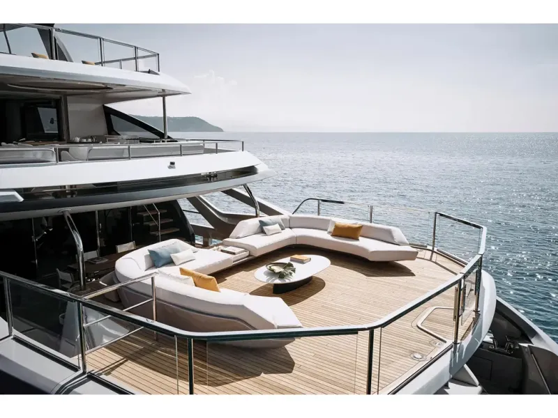 Slide: The Image of Azimut GRANDE TRIDECK 2026 - 53