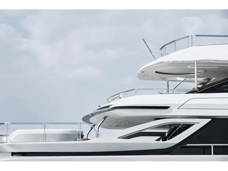 Slide: The Image of Azimut GRANDE TRIDECK 2026 - 7