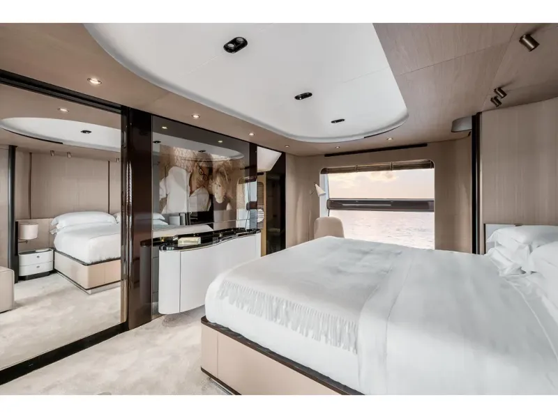 Slide: The Image of Azimut GRANDE 27M 2026 - 18