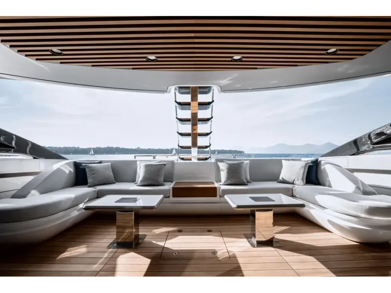 Slide: The Image of Azimut S10 2026 - 16