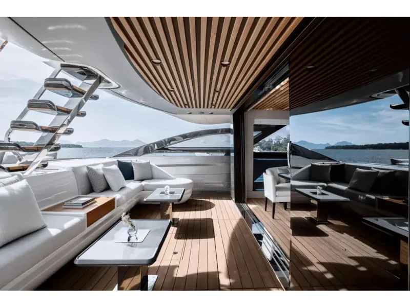 Slide: The Image of Azimut S10 2026 - 17