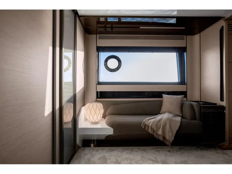 Slide: The Image of Azimut S10 2026 - 28