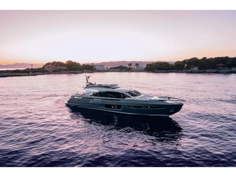 Slide: The Image of Azimut S10 2026 - 3