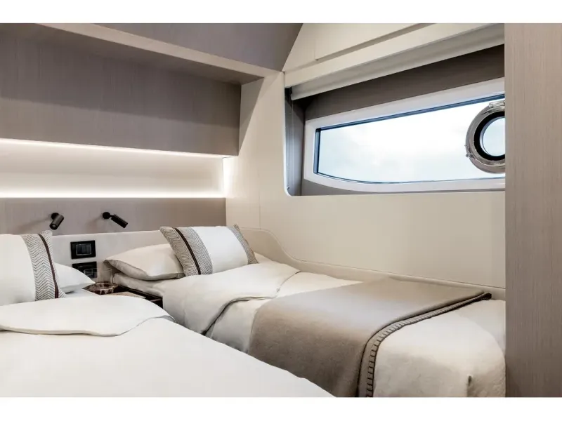 Slide: The Image of Azimut S7 2026 - 13