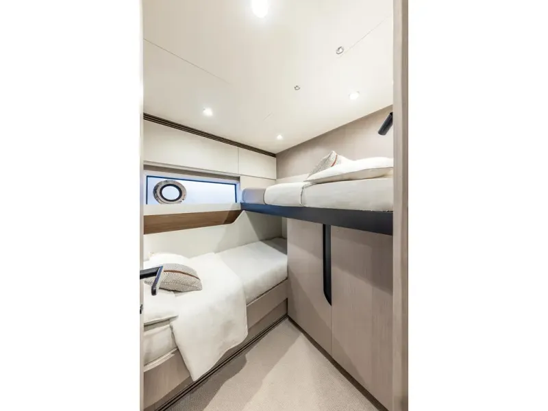 Slide: The Image of Azimut S7 2026 - 14