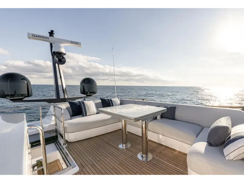 Slide: The Image of Azimut S7 2026 - 8