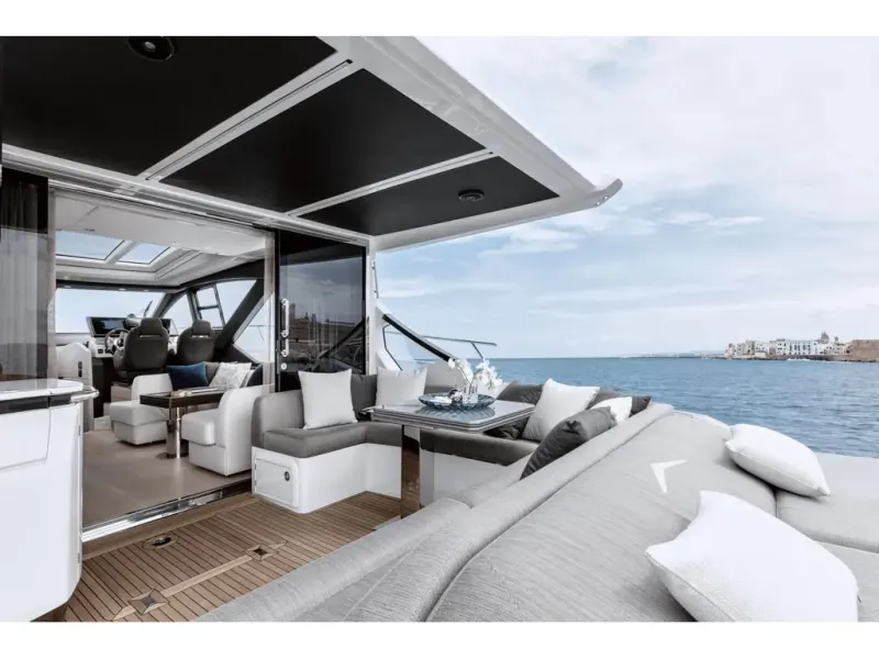 Slide: The Image of Azimut S6 2026 - 12