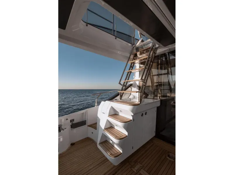 Slide: The Image of Azimut S6 2026 - 17