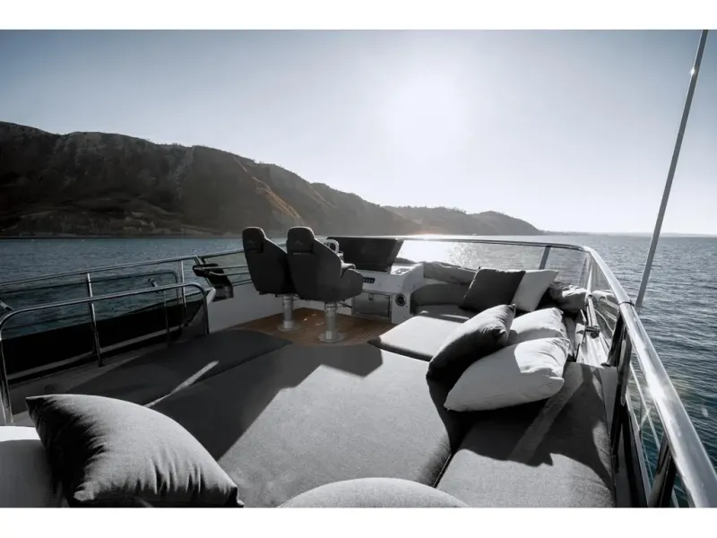 Slide: The Image of Azimut S6 2026 - 24