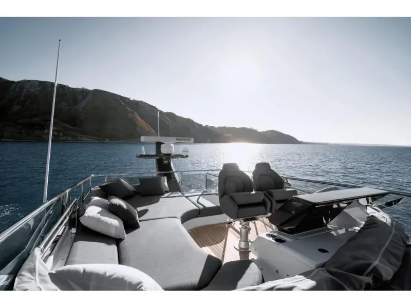 Slide: The Image of Azimut S6 2026 - 25