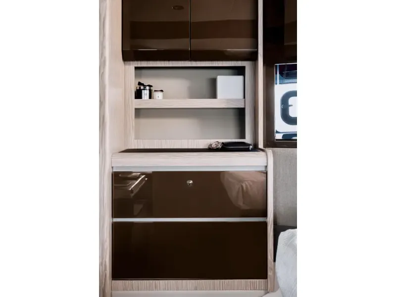 Slide: The Image of Azimut ATLANTIS 51 2026 - 19