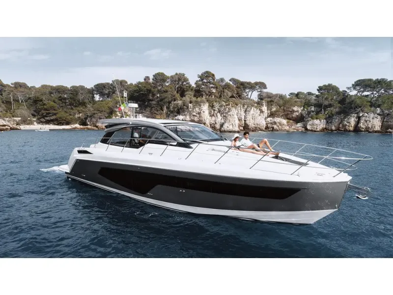 Slide: The Image of Azimut ATLANTIS 51 2026 - 2