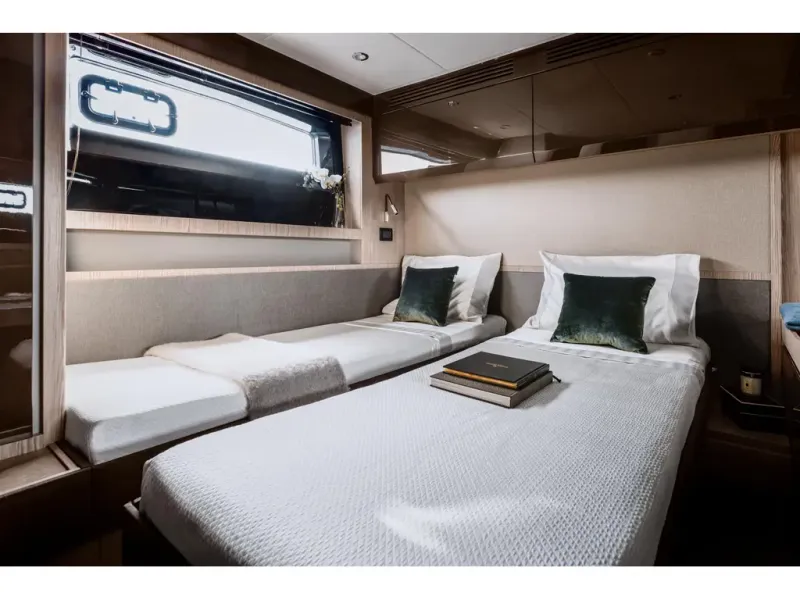 Slide: The Image of Azimut ATLANTIS 51 2026 - 28