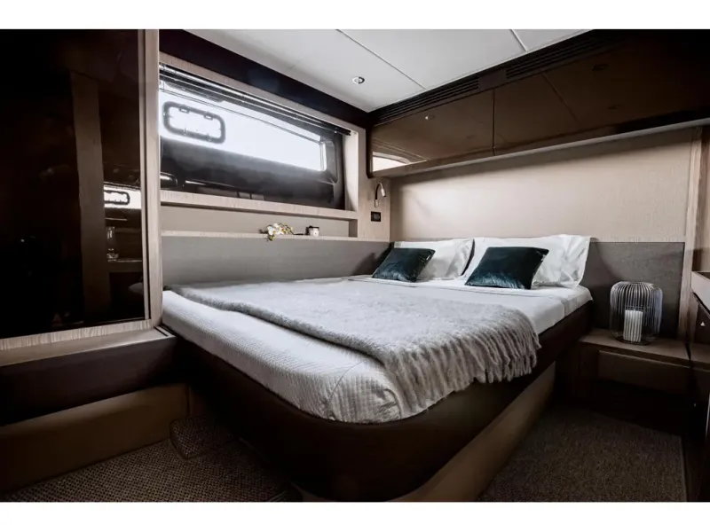 Slide: The Image of Azimut ATLANTIS 51 2026 - 29