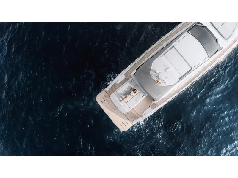 Slide: The Image of Azimut ATLANTIS 51 2026 - 5