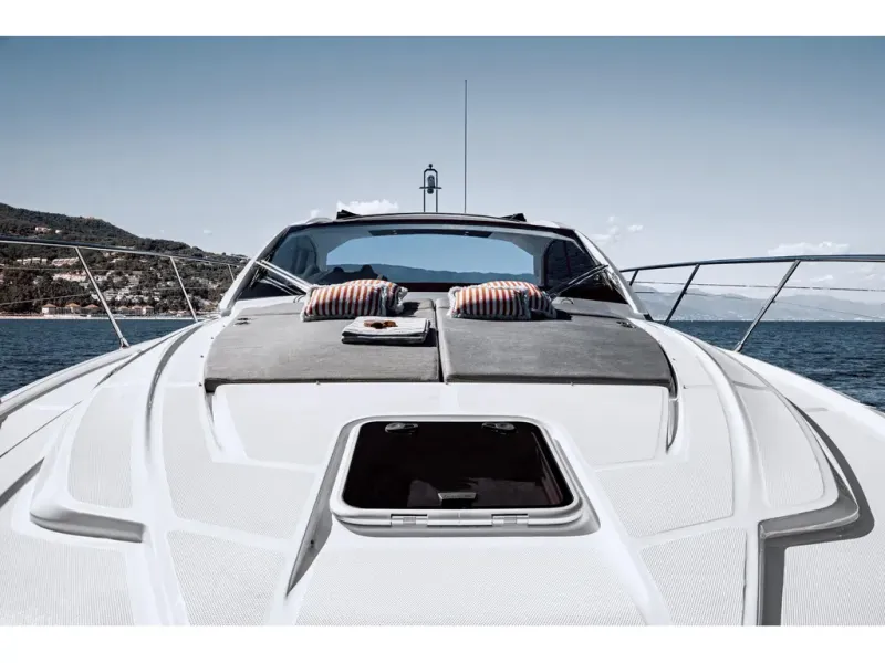 Slide: The Image of Azimut ATLANTIS 45 2026 - 12