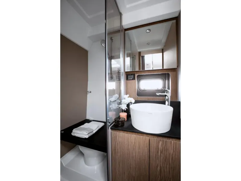 Slide: The Image of Azimut ATLANTIS 45 2026 - 17