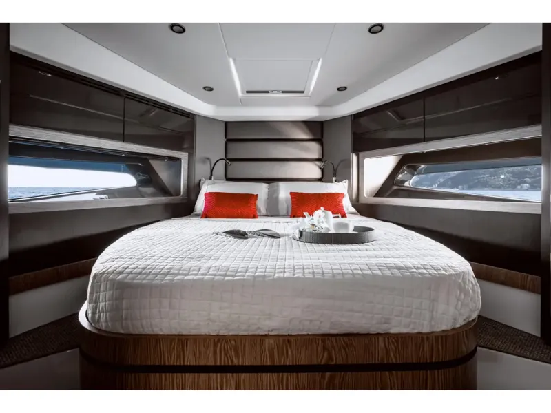 Slide: The Image of Azimut ATLANTIS 45 2026 - 25