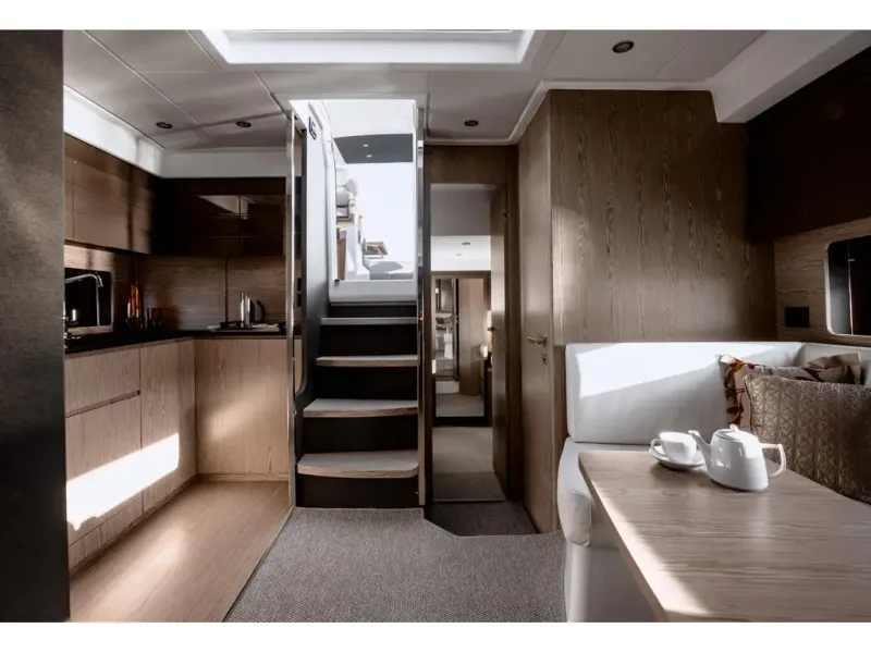 Slide: The Image of Azimut ATLANTIS 45 2026 - 7